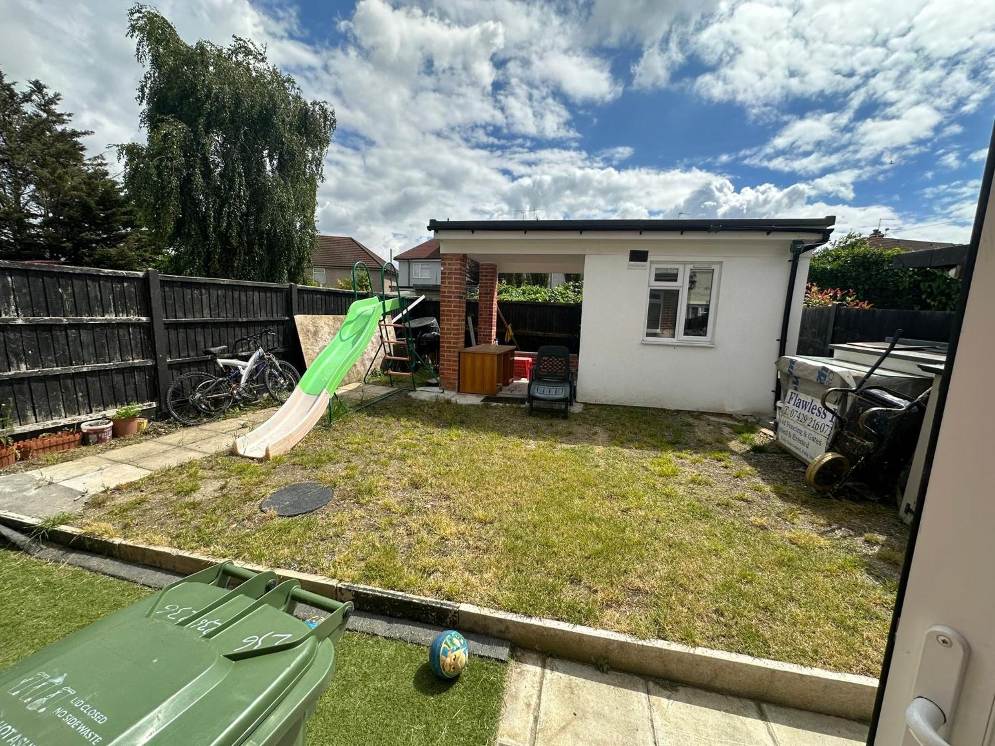 Luxury Ensuite Studio In Crayford Dartford Bexley London With Full Kitchen And Side Garden Alleyway Entrance Erith 外观 照片
