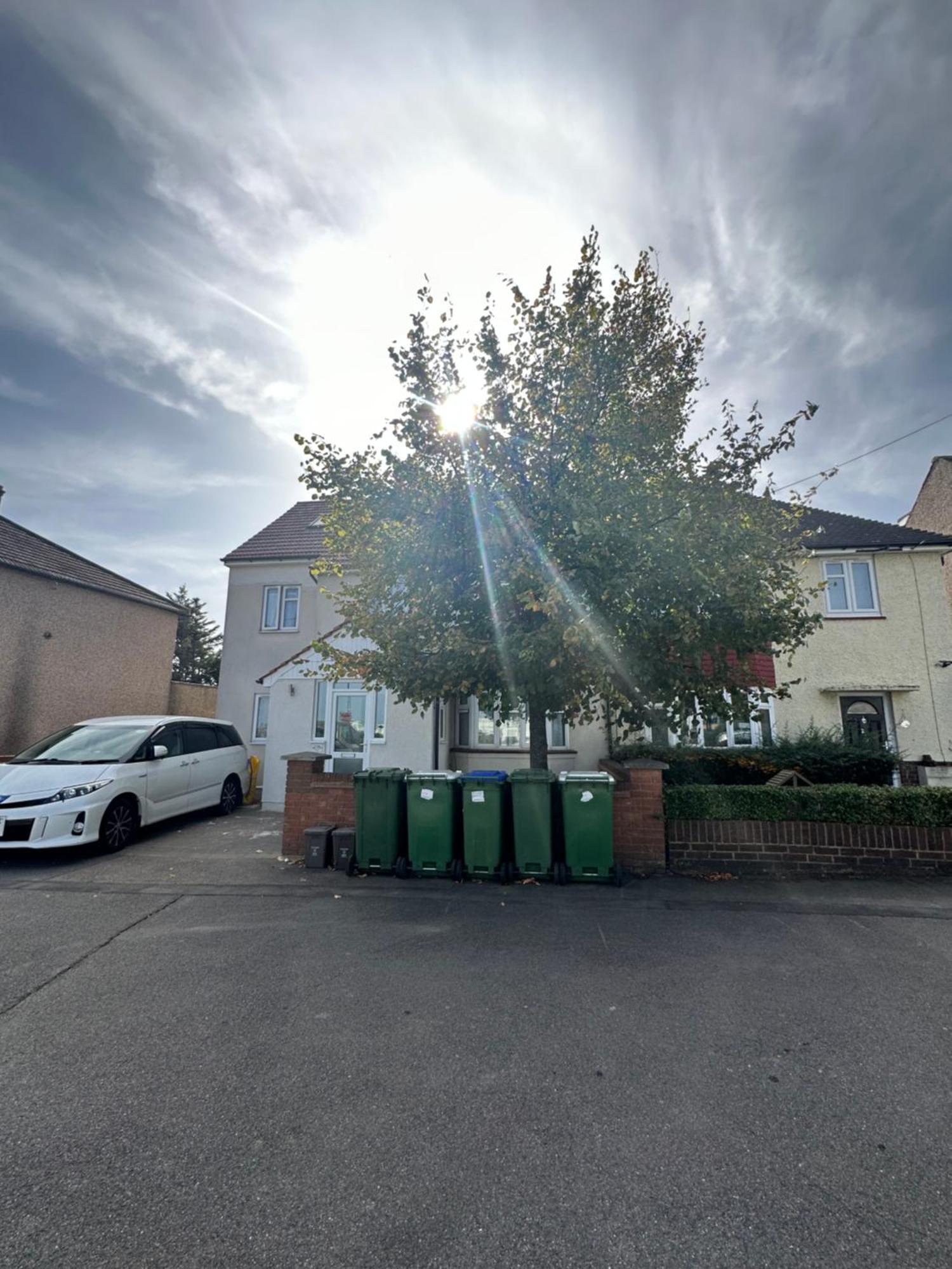 Luxury Ensuite Studio In Crayford Dartford Bexley London With Full Kitchen And Side Garden Alleyway Entrance Erith 外观 照片