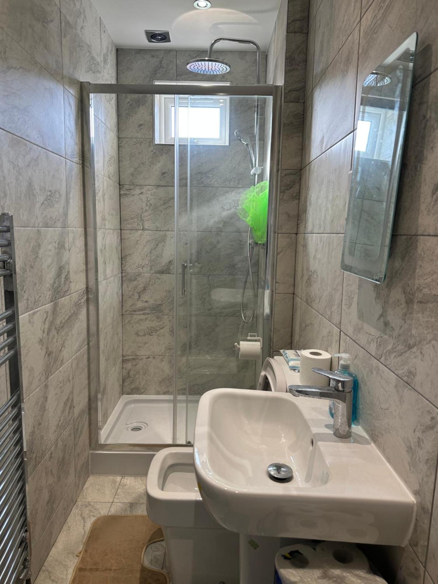Luxury Ensuite Studio In Crayford Dartford Bexley London With Full Kitchen And Side Garden Alleyway Entrance Erith 外观 照片